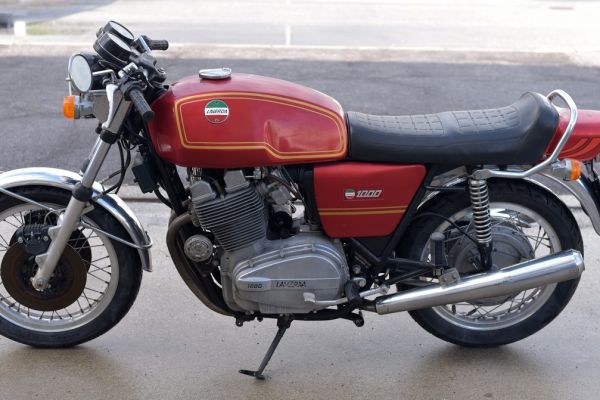laverda1000-1976-zanardo-12B852ED7A-66DC-1BB2-5DDB-AAF87790E2F3.jpg