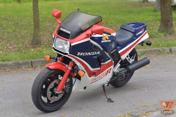 honda-vf-1000-r-1357634969-5B7D-8342-FE2B-44F12ABF8E60.jpg