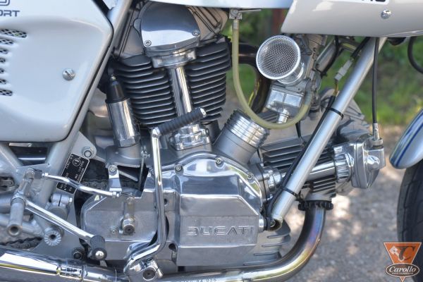 ducati-750-ss-1975-3013D712D0-DCFA-8897-3B70-283C0FE5853B.jpg