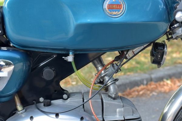 benelli-250-sport-special-77DB88DDE-6C86-C5BB-B041-BA38866CB95D.jpg