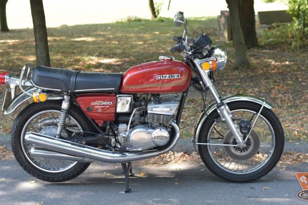 suzuki-gt380-san-dona-1C837FCBB-4955-3F78-C498-DE47DE5F07FF.jpg
