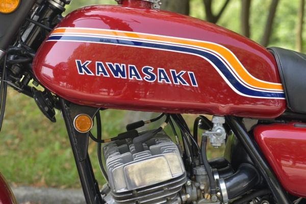 kawasaki-350-s2-161A2366BA-4049-DD22-DC2C-D9368D013101.jpg