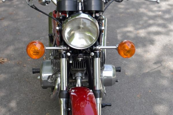 kawasaki-350-s2-21C206ADC5-F29D-C899-4400-0382343E57EE.jpg