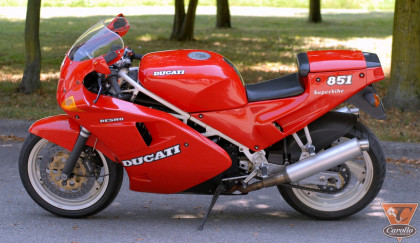 Ducati 851